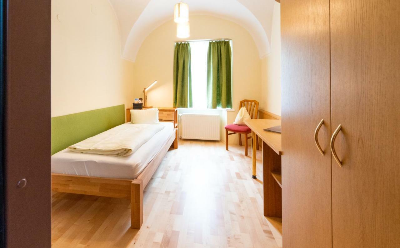 Landhotel Pacher Obervellach Exterior foto